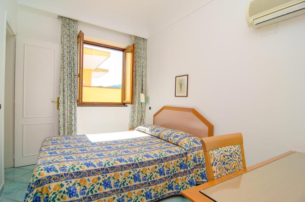 La Capannina - Hotel & Apartments 이스키아 외부 사진