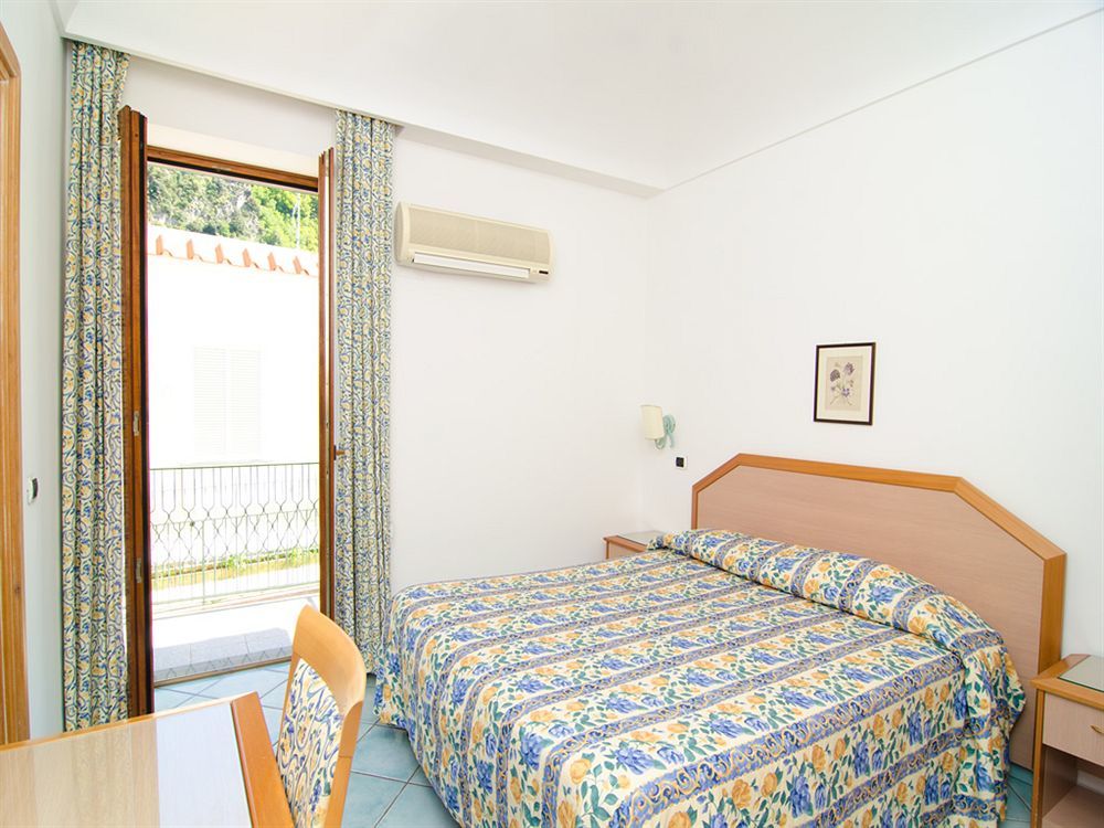 La Capannina - Hotel & Apartments 이스키아 외부 사진
