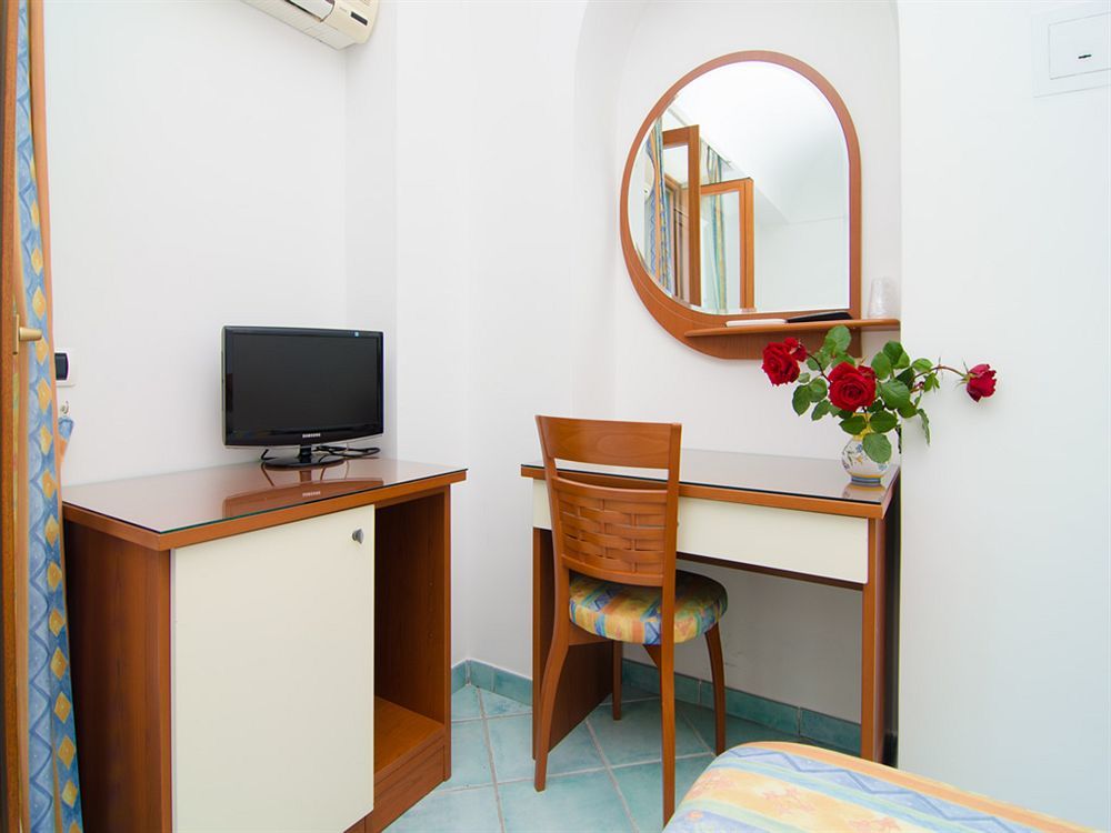 La Capannina - Hotel & Apartments 이스키아 외부 사진
