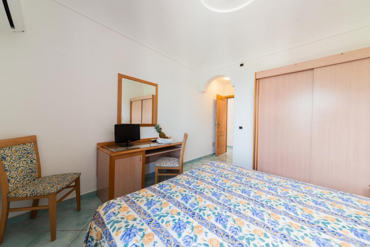 La Capannina - Hotel & Apartments 이스키아 외부 사진